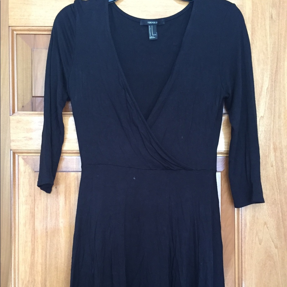 Forever 21 black v-neck long sleeve dress